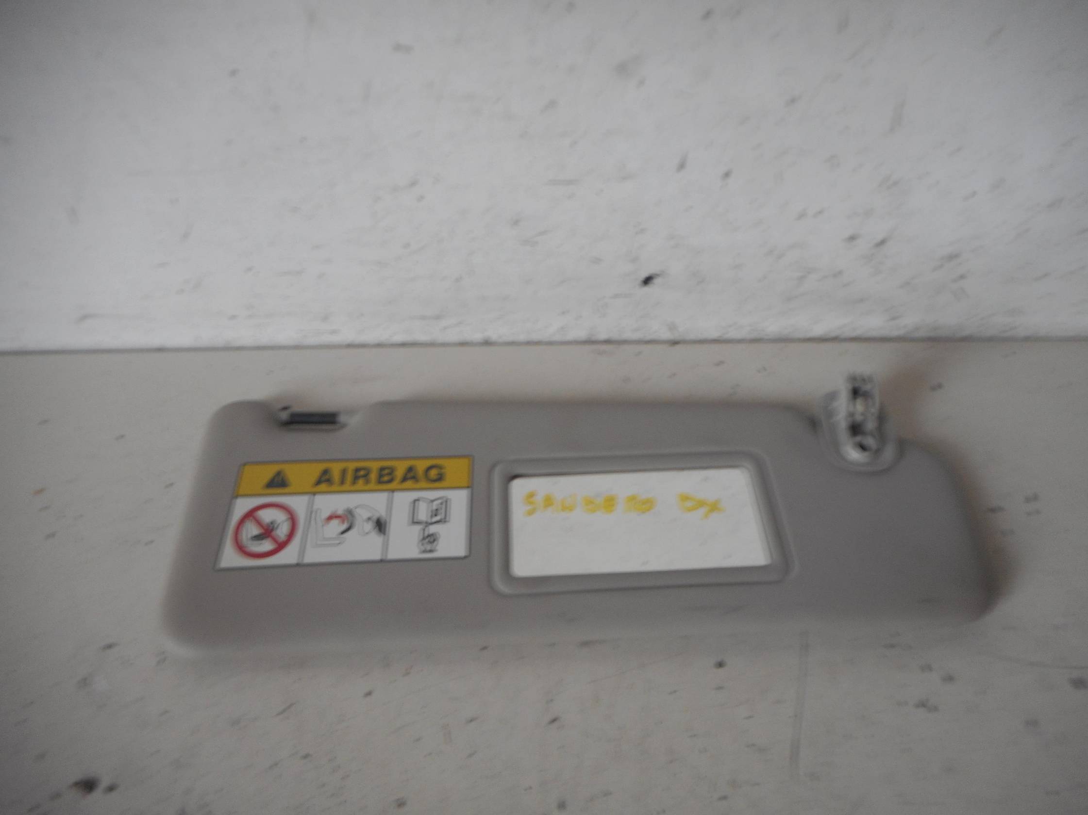 Aletta parasole parabrezza dx.